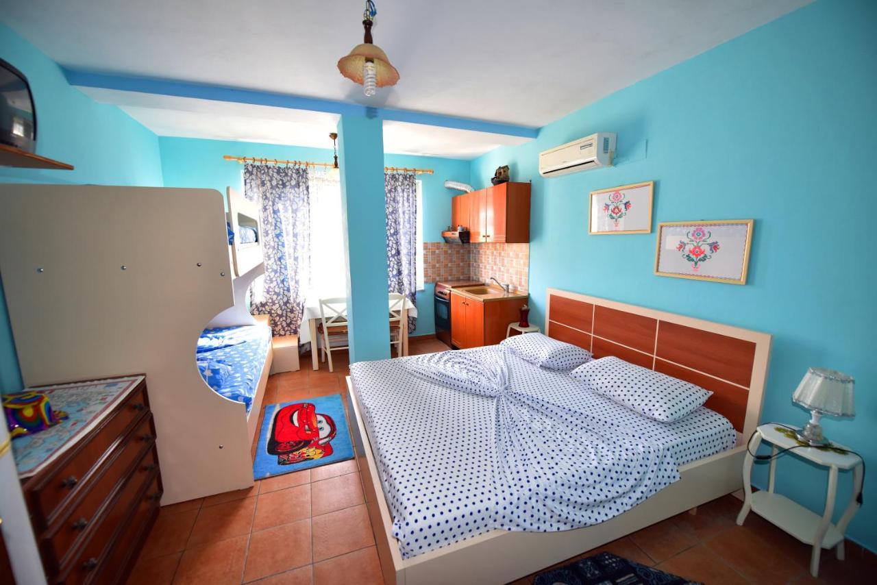 Lovely Apartment W/ Ac + Bath. + Kitchen + Parking And Garden Shkodër Exteriér fotografie